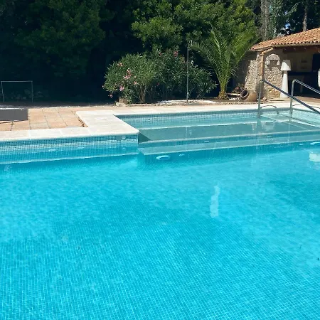 Elegant Villa: Pollenca Poolside Retreat