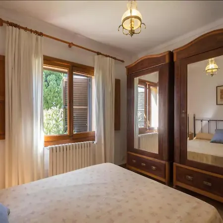Elegant Villa: Pollenca Poolside Retreat Port de Pollenca
