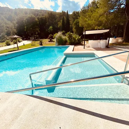 Villa Elegant Villa: Pollenca Poolside Retreat *