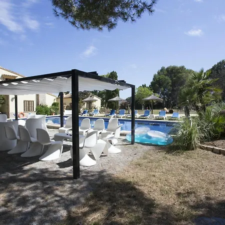 Elegant Villa: Pollenca Poolside Retreat Port de Pollenca